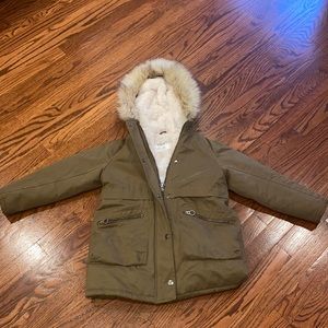 Olive green hooded coat with fur Zara coat for girls size 8 like new